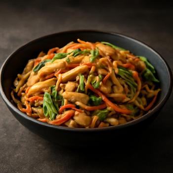 Chow Mein au Poulet et Légumes