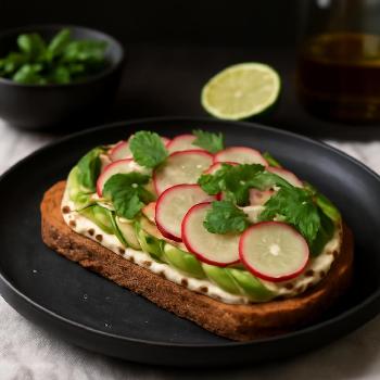 Tartine Avocat Radis et Menthe : une Recette Fraîche et Gourmande