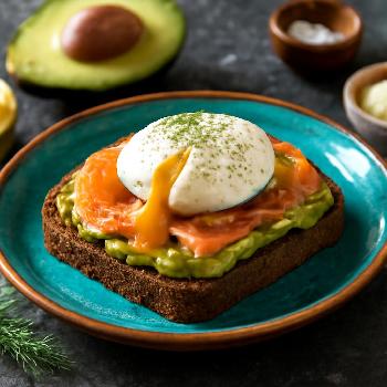 Tartine Nordique Avocat, Saumon Fumé & Œuf Poché