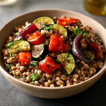 Salade d'Épeautre aux Légumes Grillés et Vinaigrette Balsamique