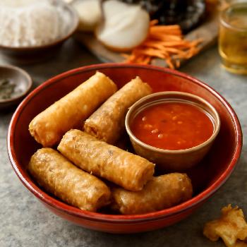 Nems au porc croustillants et sauce aigre-douce maison