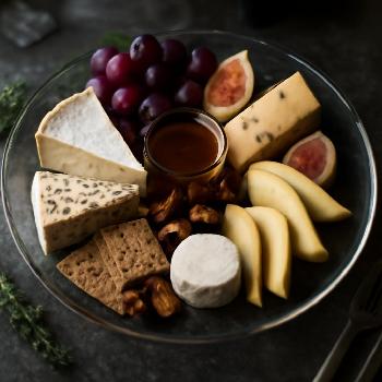 Plateau de Fromages et Fruits Automnal : Un Festin de Saveurs