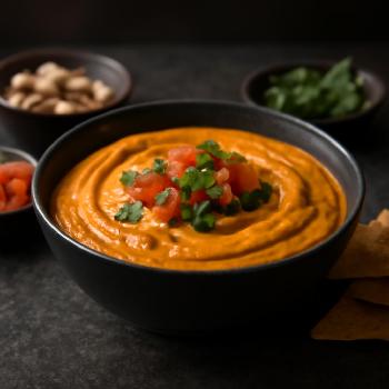 Queso Dip Végétalien à la Patate Douce et Noix de Cajou