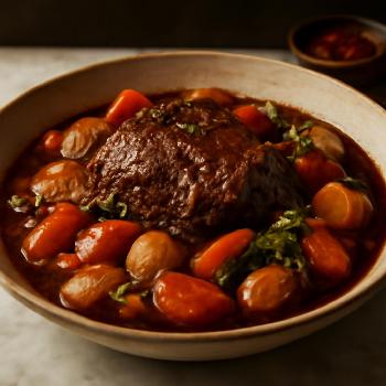 Paleron Braisé au Vin Rouge et Légumes Racines