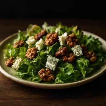 Garniture de Salade au Bleu et Noix Croquantes