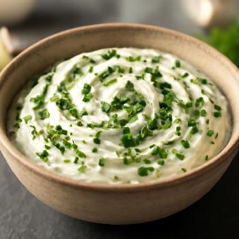 Tourbillon de Yaourt Crémeux aux Herbes Fraîches